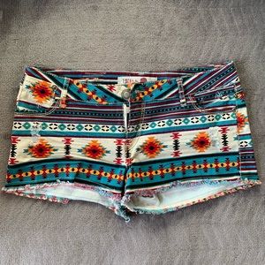 Tribal Print Cutoff Shorts... size 11